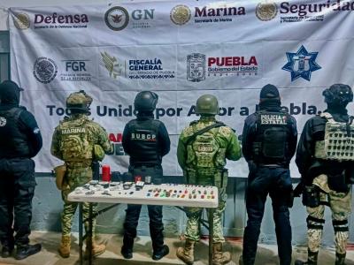 Fuerzas de seguridad efectúan revisión en penal de San Pedro Cholula