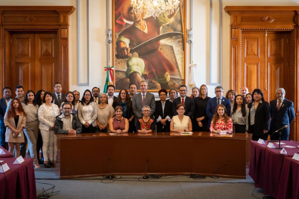 1e2a18fb-9de9-40c7-a0d7-3e4e6714b564-1.jpg