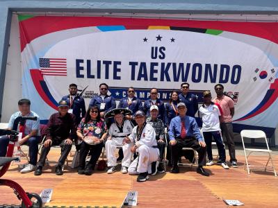 Taekwondoínes poblanos destacan en torneo internacional en California 