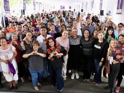 Respalda Mercadita Violeta el talento y emprendimiento de las poblanas