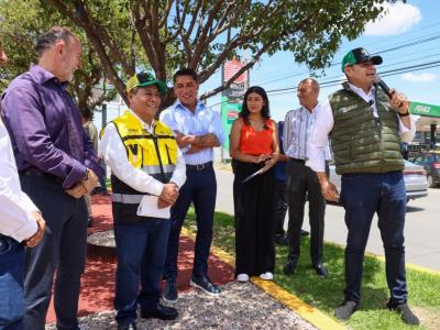Con maquinaria propia y respaldo federal, Gobierno Estatal transforma vialidades en Puebla 