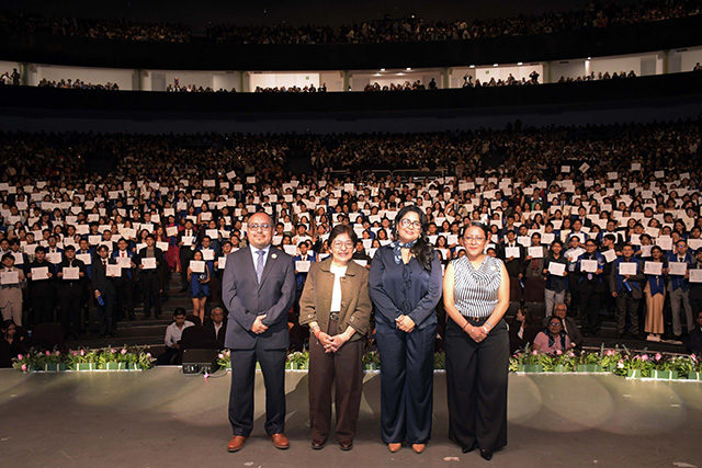 Graduacion-Benito-1A.jpg