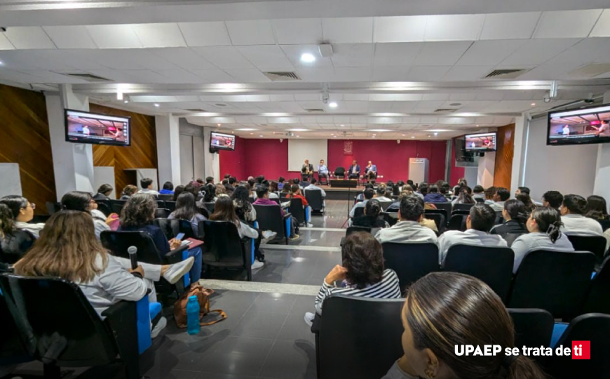 Reunión con estudiantes de Medicina