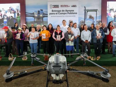 Con maquinaria y apoyos directos, Gobierno Estatal reactiva 200 mil hectáreas de campo