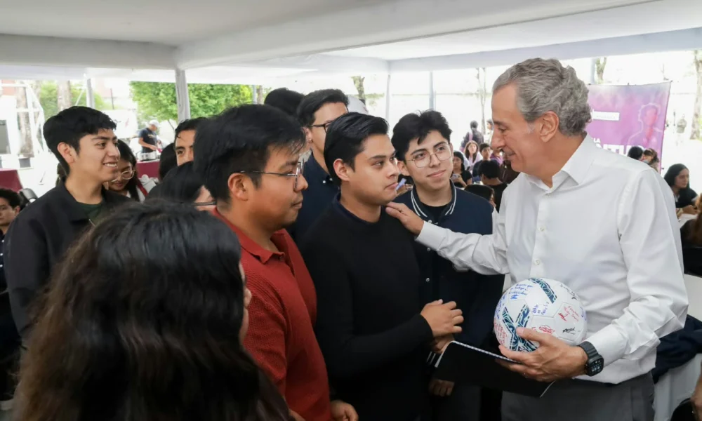 Pepe Chedraui comparte con las juventudes y reconoce su papel como Protagonistas de la Ciudad